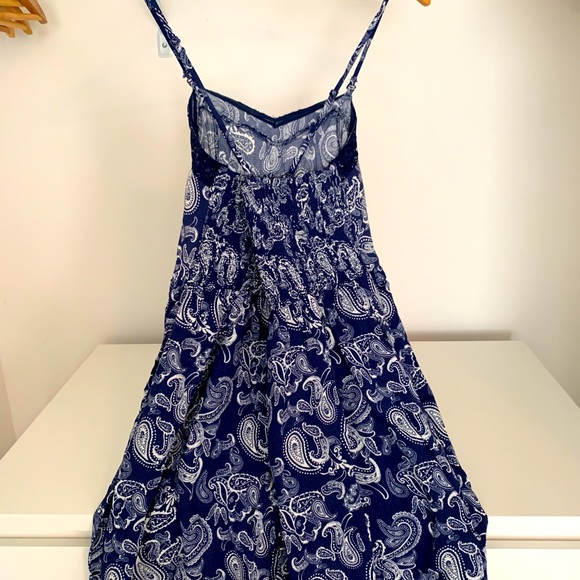 Dark Navy Paisley Print Smart Set Dress, Size Medium, Like New - very cute on! - Picture 2 of 5